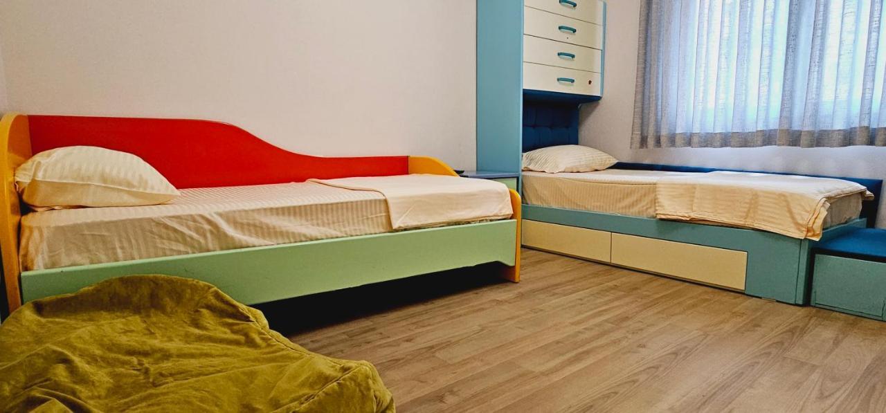 Discover Tirana From Our 3-Room Apartment With Free Parking-Komuna E Parisit Luaran gambar